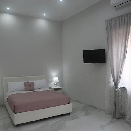 Alojamento de Acomodação e Pequeno-almoço Opera Nápoles