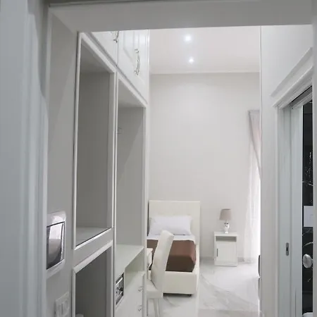 Opera ベッド・アンド・ブレックファスト