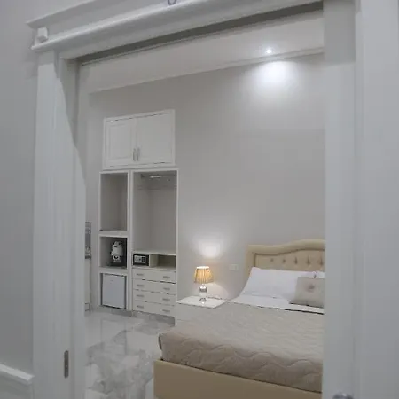 Opera Oda ve Kahvaltı