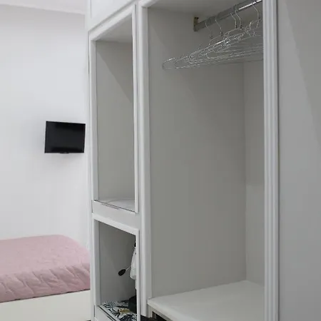 Opera Oda ve Kahvaltı Napoli