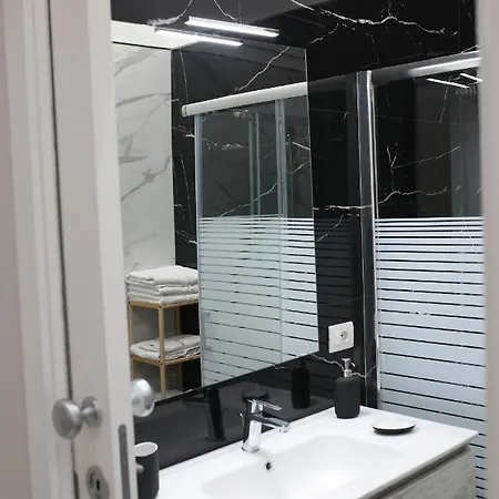 Opera 4* נאפולי